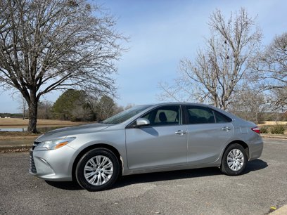 Used 2016 Toyota Camry LE
