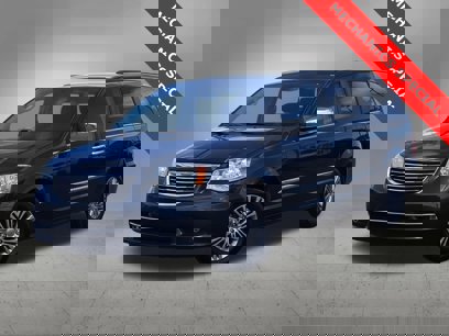Used 2014 Chrysler Town & Country Touring-L w/ Trailer Tow Group