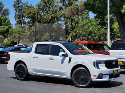 New 2025 Ford Maverick Lobo