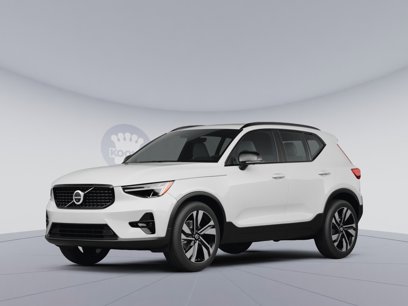 Used 2025 Volvo XC40 B5 Plus