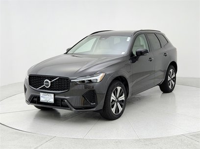 New 2025 Volvo XC60 T8 Core w/ Climate Package