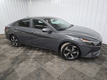 Used 2023 Hyundai Elantra SEL w/ Convenience Package