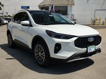 New 2025 Ford Escape SE w/ PHEV Premium Package