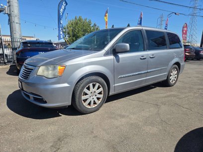 Used 2014 Chrysler Town & Country Touring