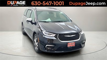 New 2025 Chrysler Pacifica Pinnacle w/ Trailer Tow Group