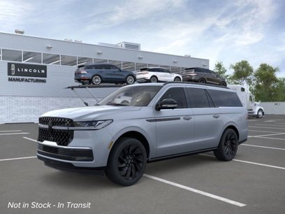 New 2025 Lincoln Navigator L Reserve w/ Jet Appearance Package