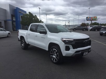 Used 2023 Chevrolet Colorado Z71 w/ Z71 Convenience Package 2