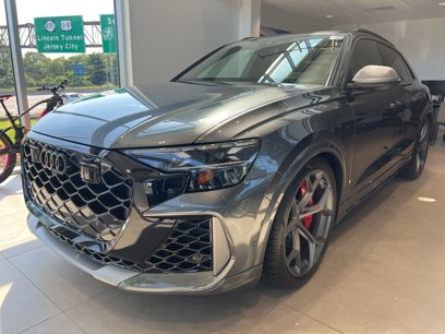 New 2025 Audi RS Q8 performance