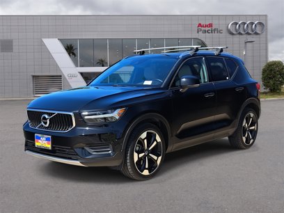 Used 2019 Volvo XC40 T5 Momentum