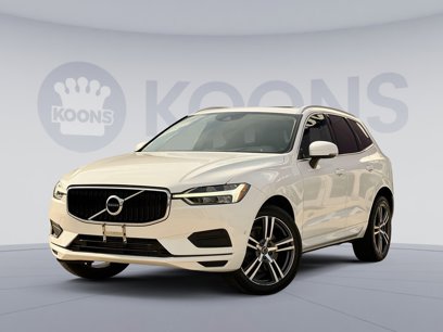 Used 2018 Volvo XC60 T6 Momentum w/ Vision Package