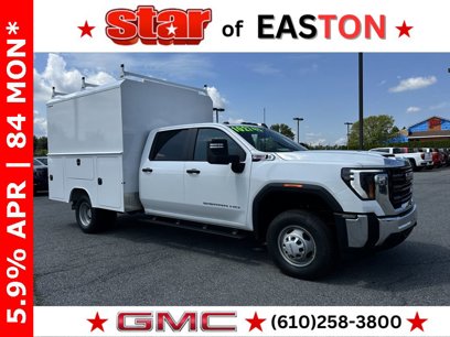 New 2025 GMC Sierra 3500 Pro w/ Convenience Package