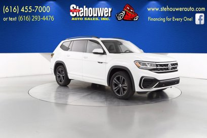 Used 2021 Volkswagen Atlas SE w/ Panoramic Sunroof Package