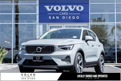 New 2025 Volvo XC40 B5 Core w/ Protection Package Premier