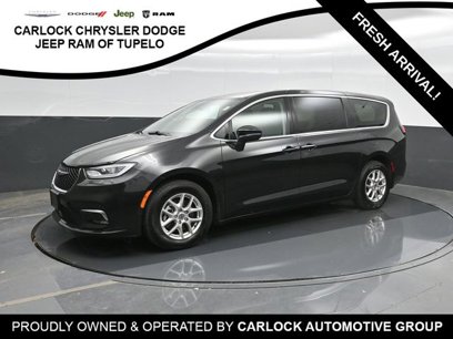 Used 2023 Chrysler Pacifica Touring-L