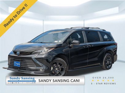 Used 2025 Toyota Sienna XLE Woodland Edition