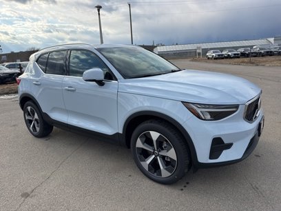New 2025 Volvo XC40 B5 Core w/ Protection Package Premier