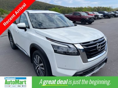 Used 2022 Nissan Pathfinder Platinum w/ Cargo Package