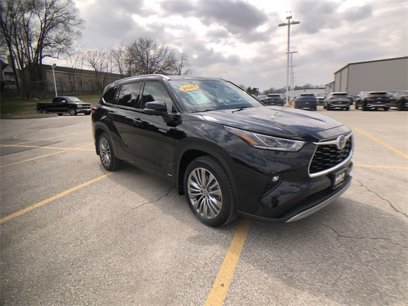Used 2021 Toyota Highlander Platinum