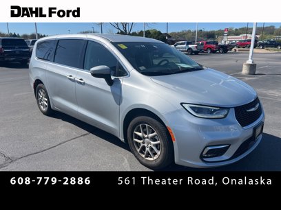 Used 2023 Chrysler Pacifica Touring-L