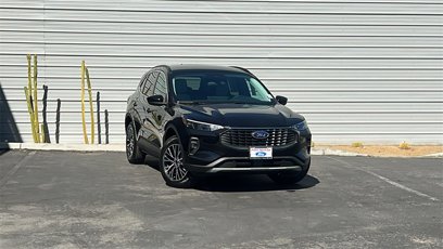 New 2025 Ford Escape SE