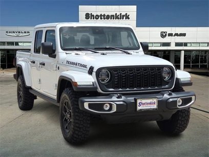 Used 2024 Jeep Gladiator Sport