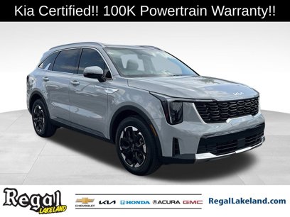 Certified 2025 Kia Sorento S w/ Panoramic Sunroof Package