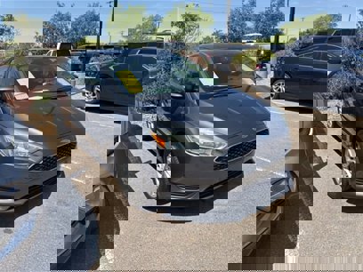 Used 2017 Ford Focus SE