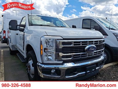 New 2023 Ford F350 XL w/ XL Chrome Package