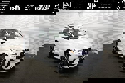 New 2024 Volvo XC60 T8 Ultimate w/ Protection Package Premier