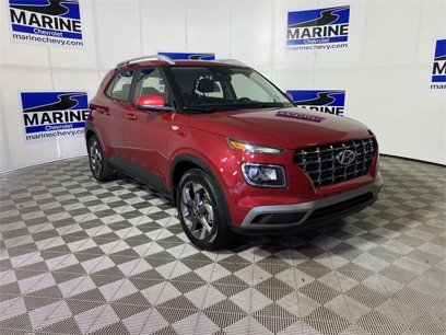 Used 2022 Hyundai Venue SEL w/ Cargo Package