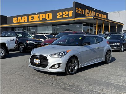 Used 2015 Hyundai Veloster Turbo w/ Option Group 04