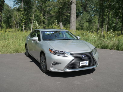Used 2018 Lexus ES 300h