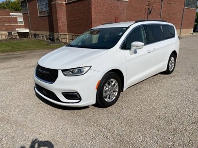 Used 2022 Chrysler Pacifica Touring-L