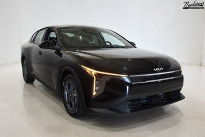New 2025 Kia K4 LXS