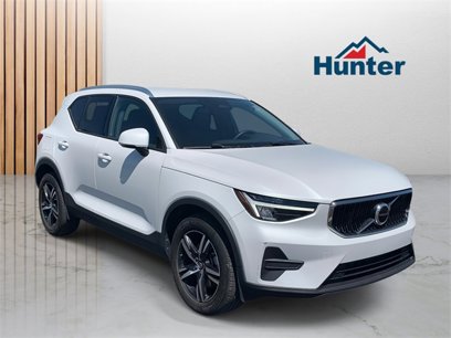 Used 2023 Volvo XC40 B5 Core w/ Convenience Package