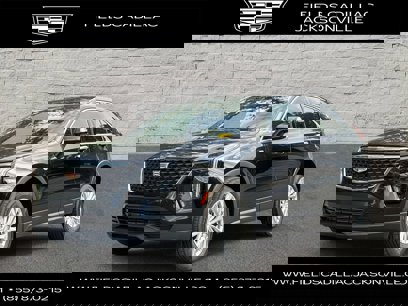New 2024 Cadillac XT4 Luxury w/ Cold Weather Package