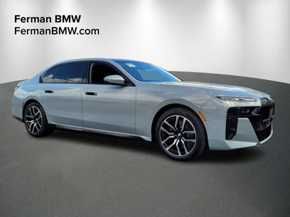 New 2025 BMW 740i xDrive w/ Premium Package