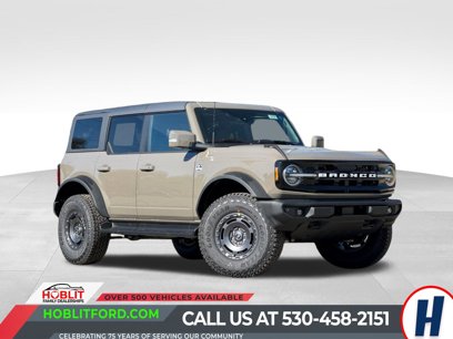 New 2025 Ford Bronco Outer Banks w/ Sasquatch Package