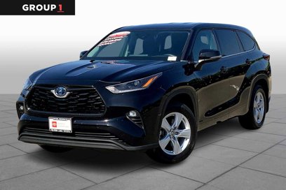 Certified 2021 Toyota Highlander LE