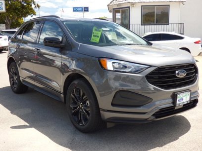 New 2024 Ford Edge SE w/ Black Appearance Package