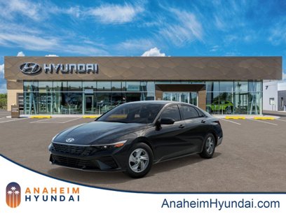 New 2025 Hyundai Elantra SE