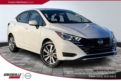 New 2025 Nissan Versa SV w/ Trunk Package