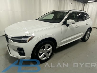 Used 2022 Volvo XC60 B5 Momentum w/ Climate Package