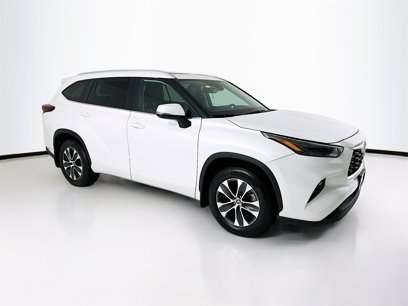 Used 2024 Toyota Highlander LE