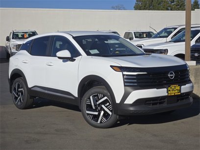 New 2025 Nissan Kicks SV w/ Illumination Package
