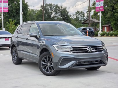 Used 2024 Volkswagen Tiguan SE