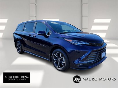 Used 2025 Toyota Sienna Platinum