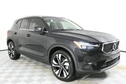New 2025 Volvo XC40 B5 Plus w/ Protection Package Premier