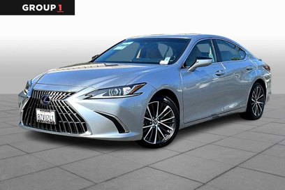 Used 2022 Lexus ES 300h w/ Premium Package