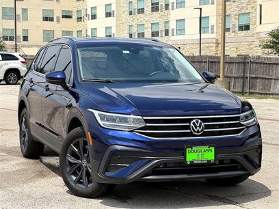 Certified 2024 Volkswagen Tiguan SE w/ MDO Package, Three-Row